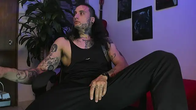 Snapshot of Ryuk_it chatting on October 8, 1:42 pm Ryuk it online show from October 8, 1:42 pm