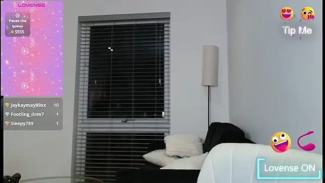 chelseablonde online show from March 5, 9:15 pm