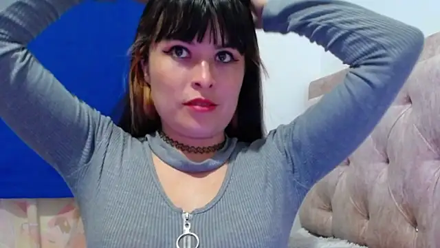 Alexandrasaenz online show from April 21, 10:34 pm