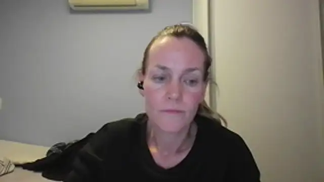 Annylove1 online show from November 15, 12:19 am