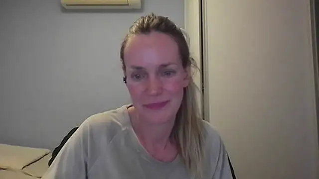 Annylove1 online show from November 21, 12:21 am