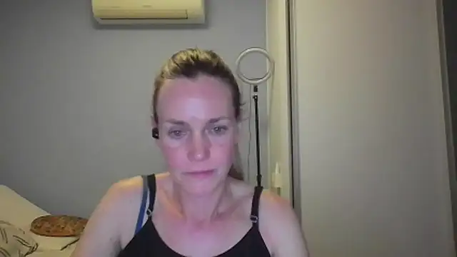 Annylove1 online show from November 30, 12:36 am