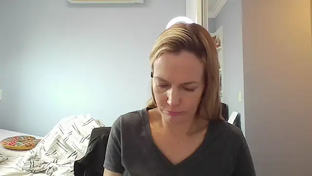 Annylove1 online show from February 10, 10:52 am