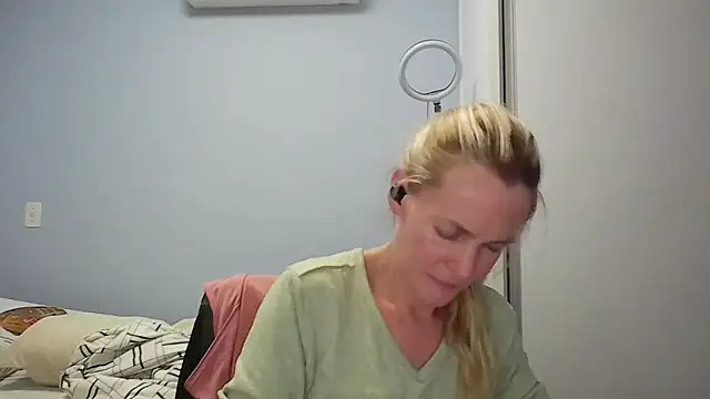 Annylove1 online show from February 26, 12:20 am