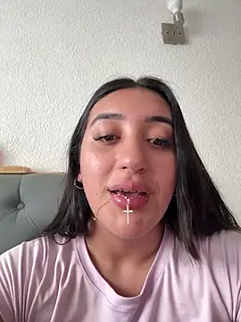 Hannahoff online show from January 9, 9:38 pm