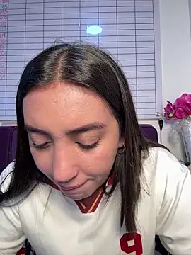Hannahoff online show from June 18, 12:22 am