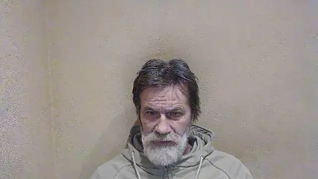 Snapshot of AlexNudo chatting on December 31, 9:42 am AlexNudo online show from December 31, 9:42 am