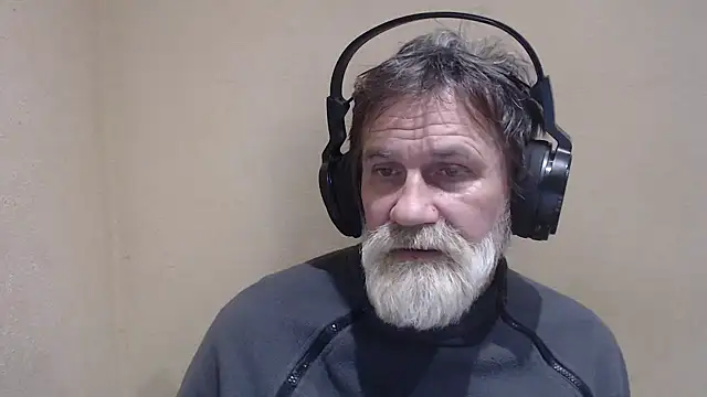 Snapshot of AlexNudo chatting on January 7, 5:20 pm AlexNudo online show from January 7, 5:20 pm