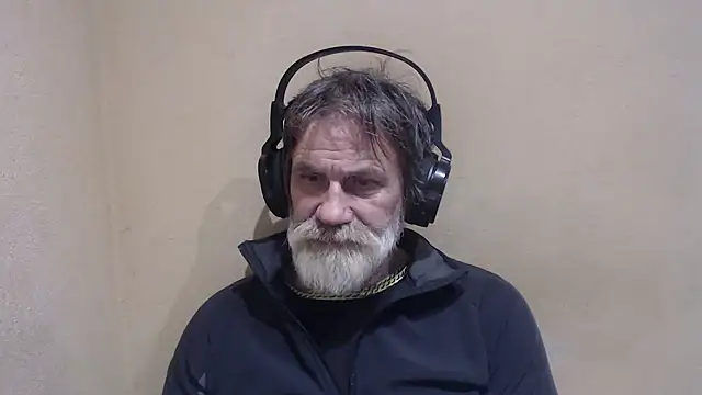 Snapshot of AlexNudo chatting on January 11, 1:53 pm AlexNudo online show from January 11, 1:53 pm