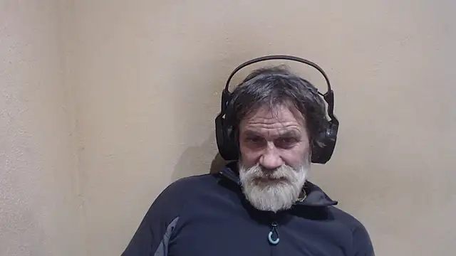 Snapshot of AlexNudo chatting on January 11, 6:01 pm AlexNudo online show from January 11, 6:01 pm