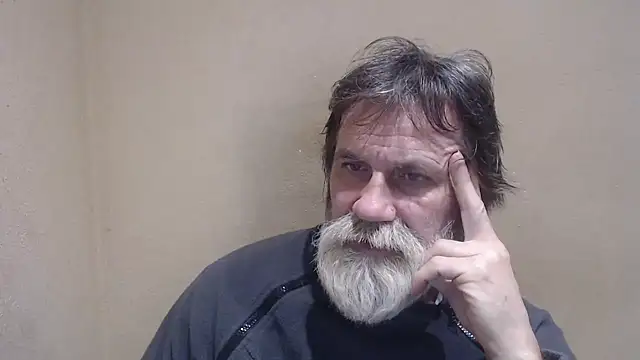 Snapshot of AlexNudo chatting on February 7, 6:14 am AlexNudo online show from February 7, 6:14 am