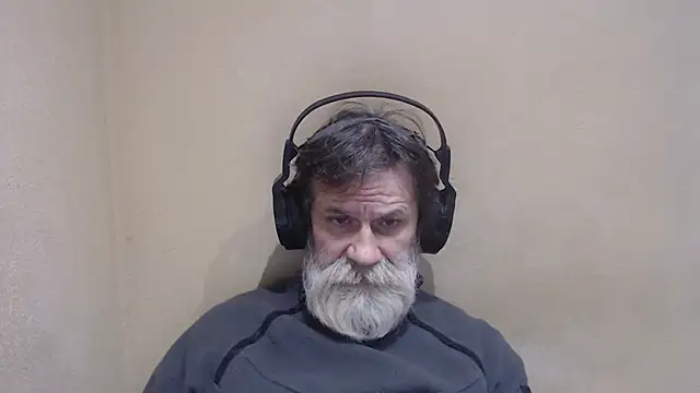 Snapshot of AlexNudo chatting on February 22, 9:23 am AlexNudo online show from February 22, 9:23 am