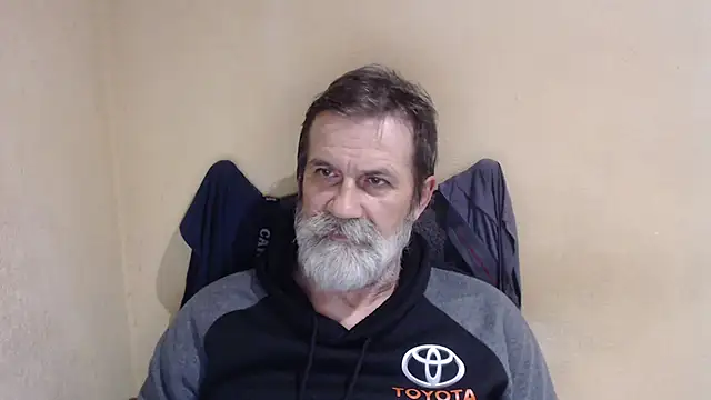 Snapshot of AlexNudo chatting on November 5, 1:11 pm AlexNudo online show from November 5, 1:11 pm