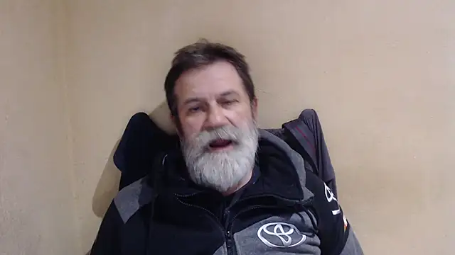 Snapshot of AlexNudo chatting on November 20, 8:41 pm AlexNudo online show from November 20, 8:41 pm