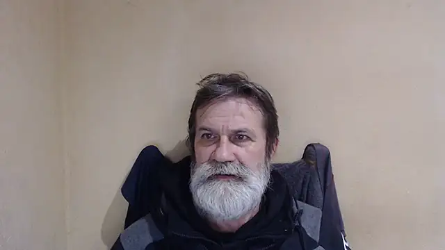 Snapshot of AlexNudo chatting on December 2, 10:53 am AlexNudo online show from December 2, 10:53 am