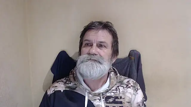 Snapshot of AlexNudo chatting on December 4, 3:21 pm AlexNudo online show from December 4, 3:21 pm