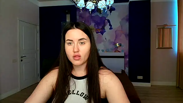 Roxie Bradley online show from January 23, 10:11 am