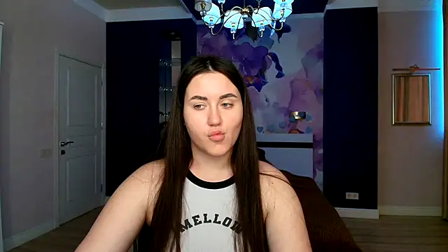 Roxie Bradley online show from January 29, 7:36 am