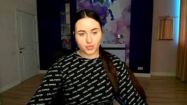 Roxie Bradley online show from January 31, 7:39 am