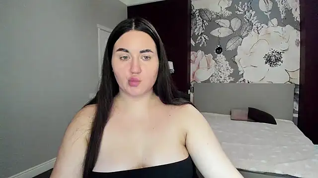 Roxie Bradley online show from January 9, 7:00 am