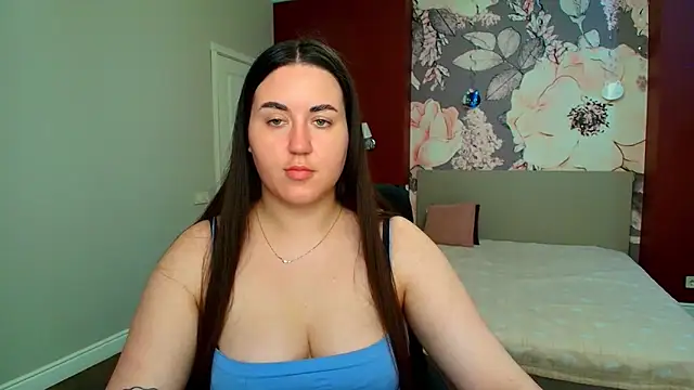 Roxie Bradley online show from May 27, 5:48 am