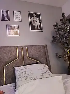 haileystone online show from February 11, 12:32 pm