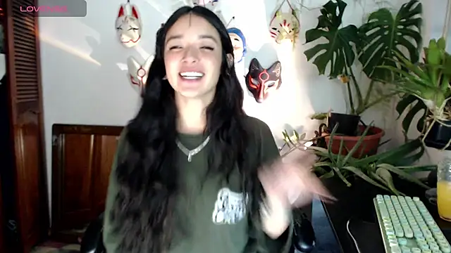Snapshot of cat_salo chatting on June 14, 1:47 am cat salo online show from June 14, 1:47 am