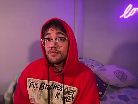 Snapshot of Im_sophiie chatting on January 21, 8:52 am Im sophiie online show from January 21, 8:52 am