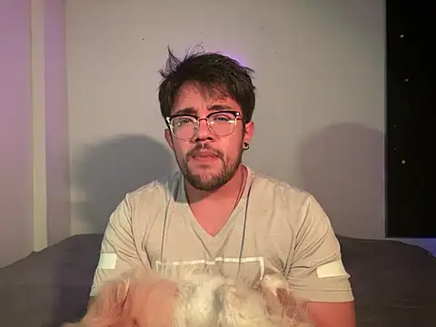 Snapshot of Im_sophiie chatting on February 7, 5:41 am Im sophiie online show from February 7, 5:41 am