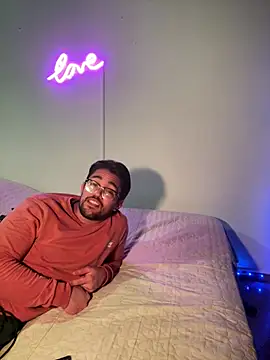 Snapshot of Im_sophiie chatting on February 15, 6:02 am Im sophiie online show from February 15, 6:02 am