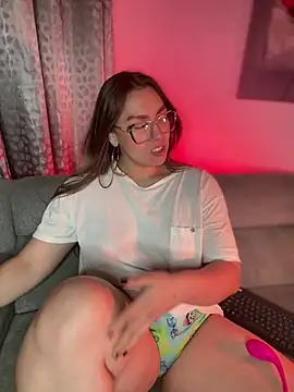 Snapshot of Im_sophiie chatting on March 11, 9:13 am Im sophiie online show from March 11, 9:13 am