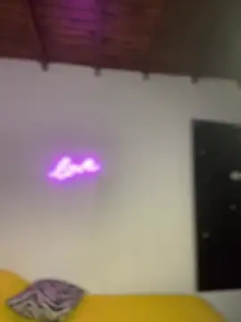 Snapshot of Im_sophiie chatting on March 19, 7:29 am Im sophiie online show from March 19, 7:29 am