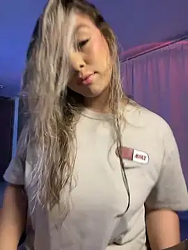 Snapshot of Im_sophiie chatting on September 26, 6:39 am Im sophiie online show from September 26, 6:39 am