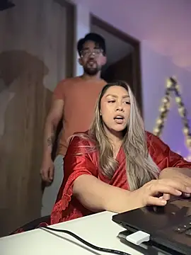 Snapshot of Im_sophiie chatting on December 2, 6:41 am Im sophiie online show from December 2, 6:41 am