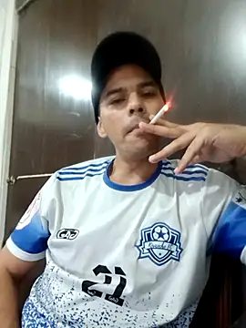 Snapshot of dudu194 chatting on October 26, 12:49 am dudu194 online show from October 26, 12:49 am