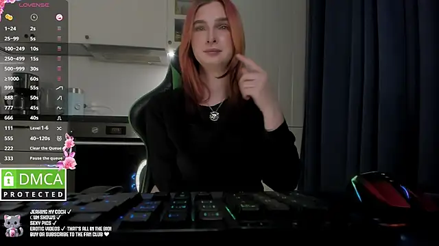 Lee Loo online show from December 13, 3:43 pm