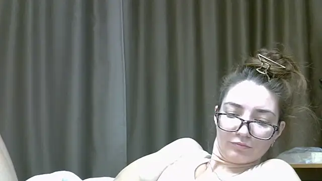 Ashleyspice online show from December 28, 8:26 am