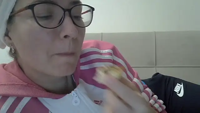 Ashleyspice online show from December 18, 7:14 am