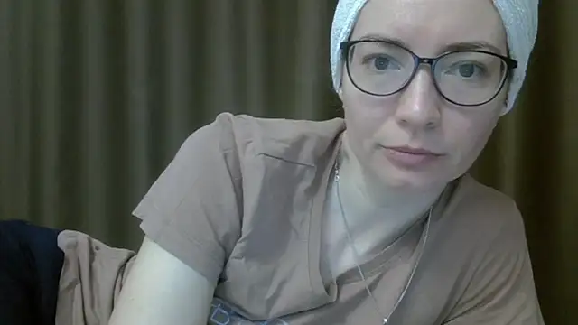 Ashleyspice online show from March 30, 6:03 am