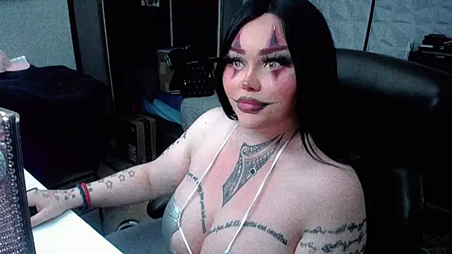 sheylagoddess11 online show from November 1, 7:32 am