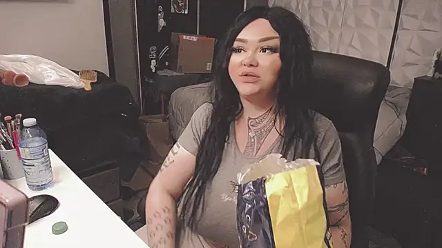 sheylagoddess11 online show from December 21, 12:01 pm