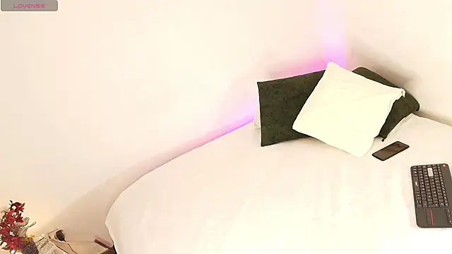 kattyytaylor online show from April 22, 2:14 am