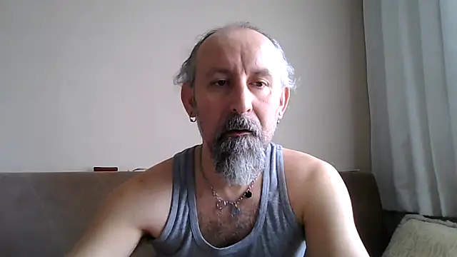 BuckWessle online show from April 21, 9:26 am