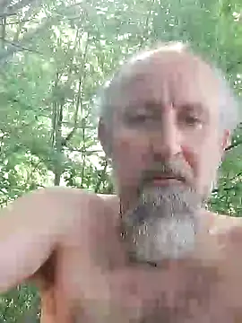 Snapshot of BuckWessle chatting on June 9, 11:11 am BuckWessle online show from June 9, 11:11 am