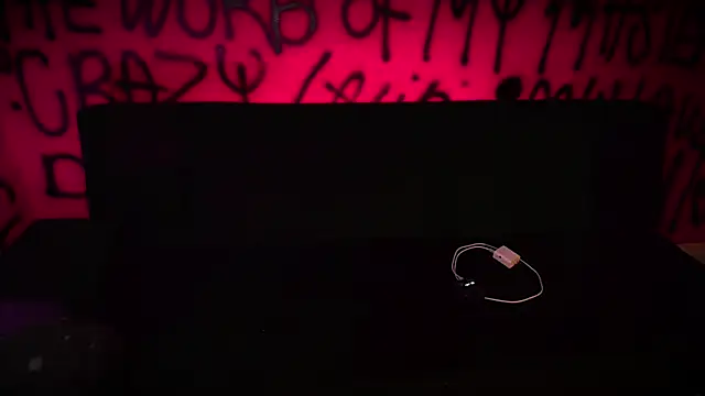 Laura takint online show from February 26, 4:03 pm