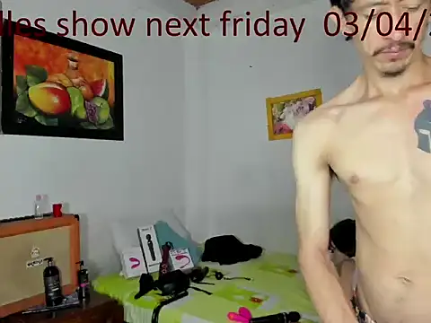 Snapshot of Gattita_and_Cattivo chatting on March 29, 6:35 am Gattita and Cattivo online show from March 29, 6:35 am