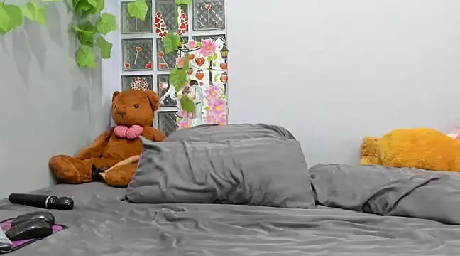 Snapshot of loveley_jenny chatting on February 3, 9:30 am loveley jenny online show from February 3, 9:30 am