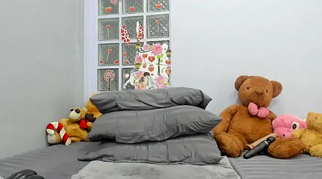 Snapshot of loveley_jenny chatting on March 11, 7:15 am loveley jenny online show from March 11, 7:15 am