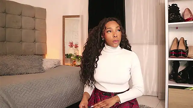 Snapshot of Valeriestyle chatting on February 21, 7:01 am Valeriestyle online show from February 21, 7:01 am