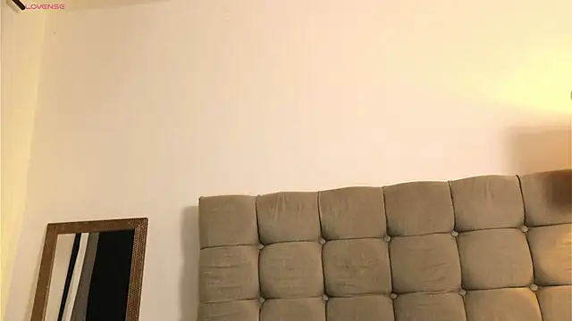 Snapshot of Valeriestyle chatting on March 15, 3:51 am Valeriestyle online show from March 15, 3:51 am